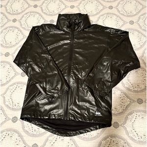 Helly Hansen Rain Jacket with Zip Away Hood size:S